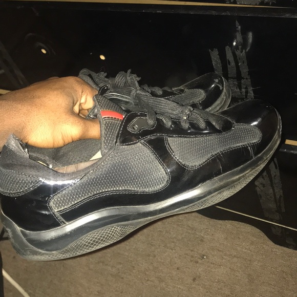 Prada - Picture 1 of 1